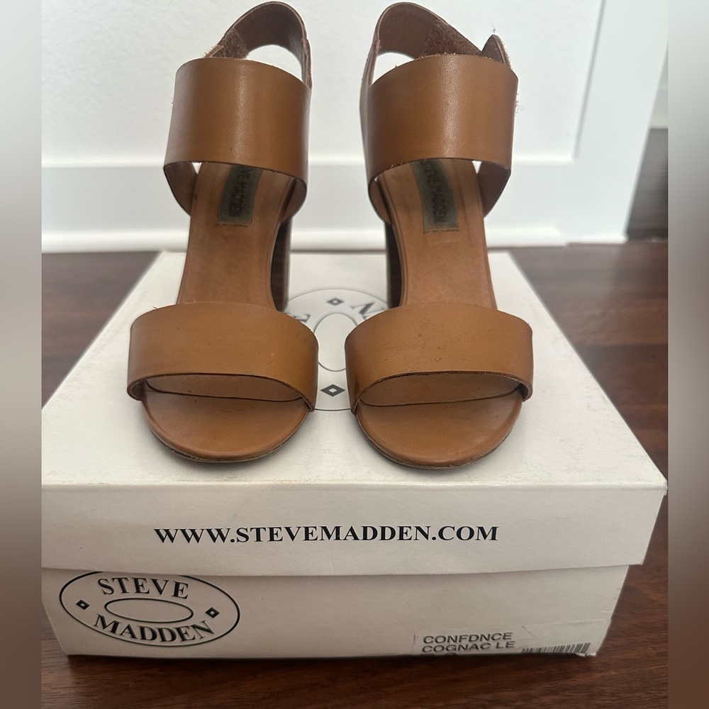 Steve Madden Confdnce cognac dress heels